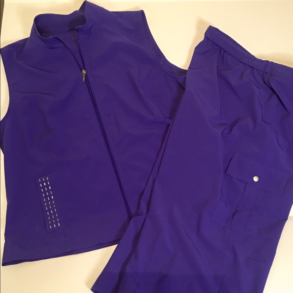 ZENERGY by CHICO'S 2PC Purple Jogger, Vest & Cargo Capri pants SIZE 3